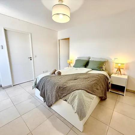 Modern Renovated 1 Bedroom In 公寓