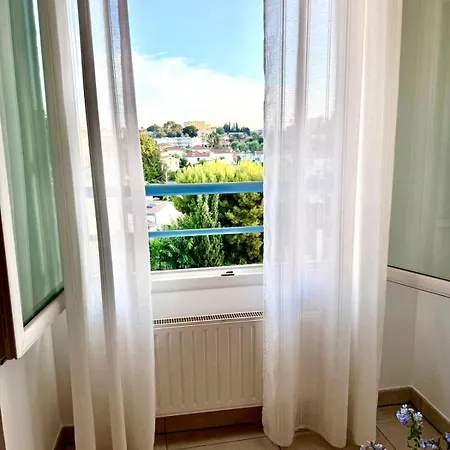 公寓 Modern Renovated 1 Bedroom In 昂蒂布